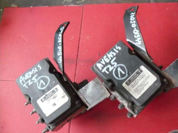 Toyota Avensis T25 2003r Pompa Abs Hamulcowa 44510-05042