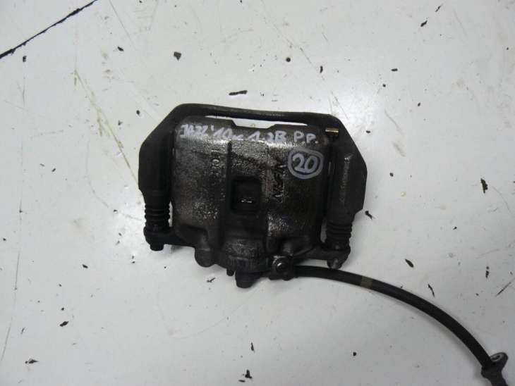 Honda Jazz III 10r Zacisk Hamulcowy Przedni Prawy
