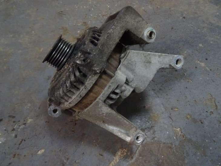 Mazda 5 2005r 1.8b Alternator - obrazek 3