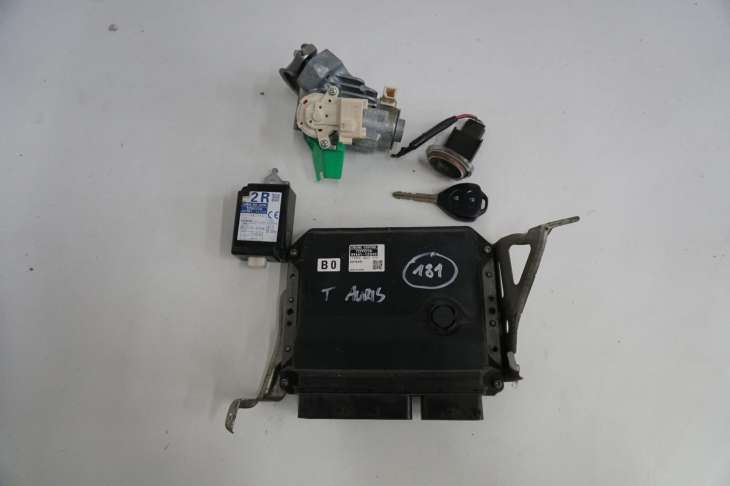 Toyota Auris I Sterownik Silnika 89661-12b00 Nr.181