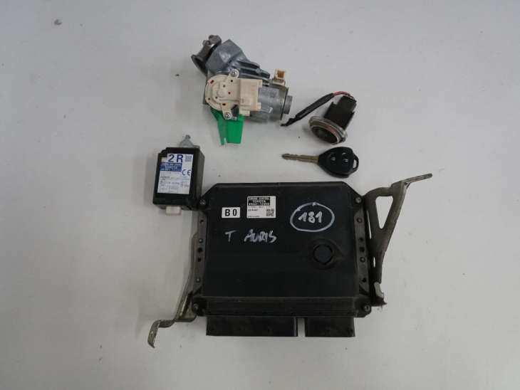 Toyota Auris I Sterownik Silnika 89661-12b00 Nr.181