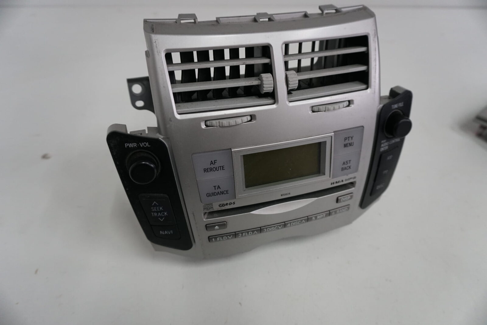 Toyota Yaris II Radioodtwarzacz 86120-0d120