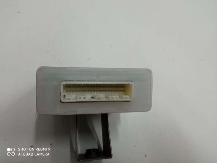 Suzuki Swift Mk6 Moduł Przekaźnik 37171-72k10 - Image 3