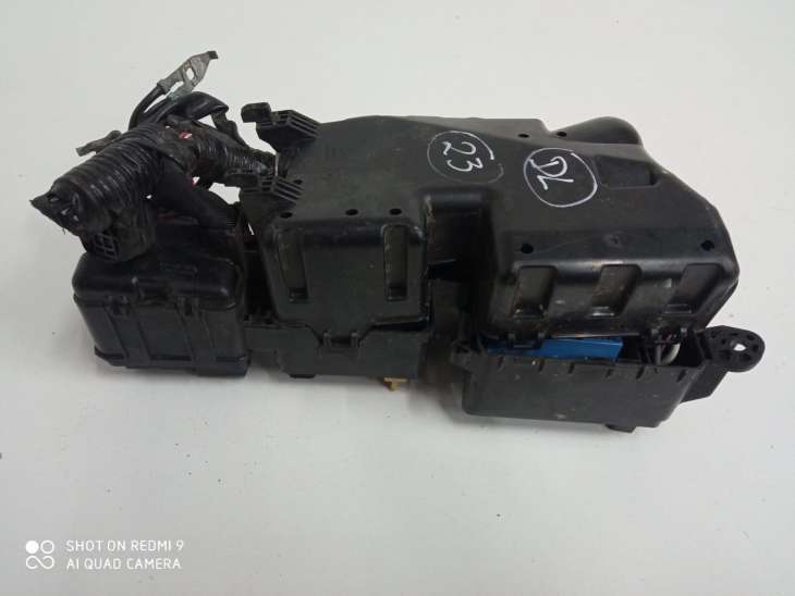 Mazda 3 II Benzyna Skrzynka Bezpieczników K2441 - Image 4