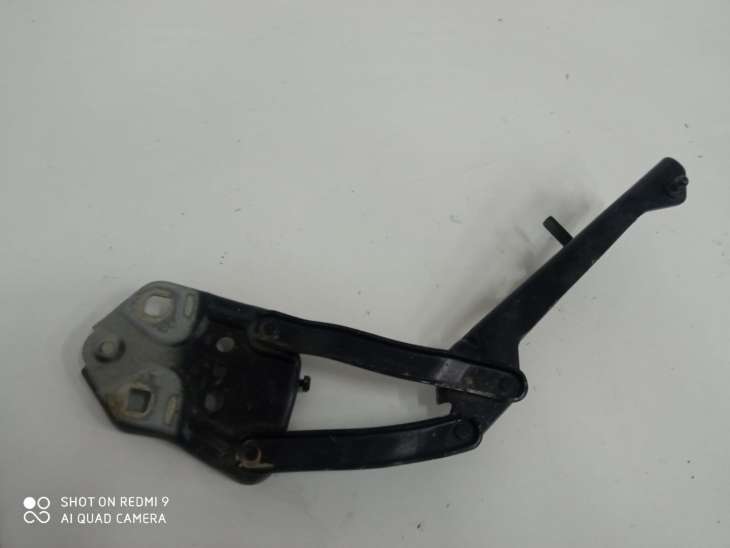 Volvo Xc40 Zawias Maski Prawy 31356753 - Image 2
