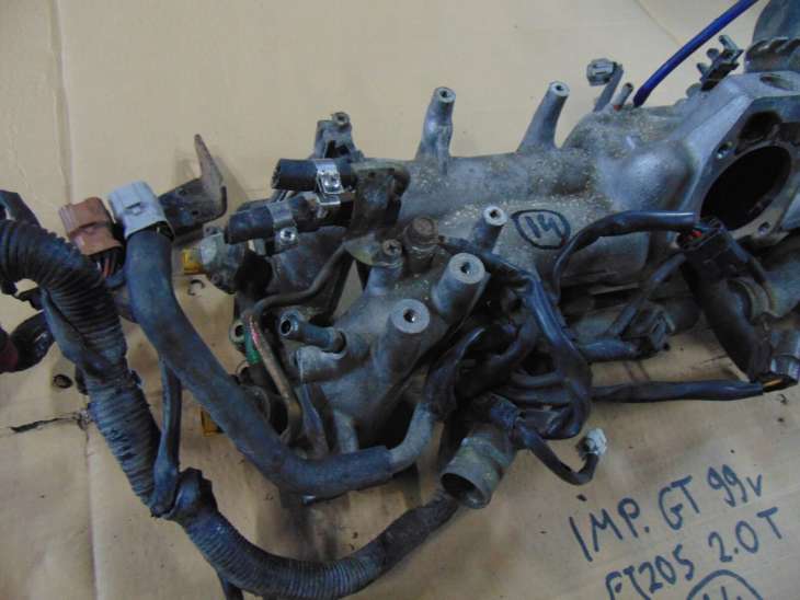 Subaru Impreza Gt Kolektor Wtryskiwacze - Image 3