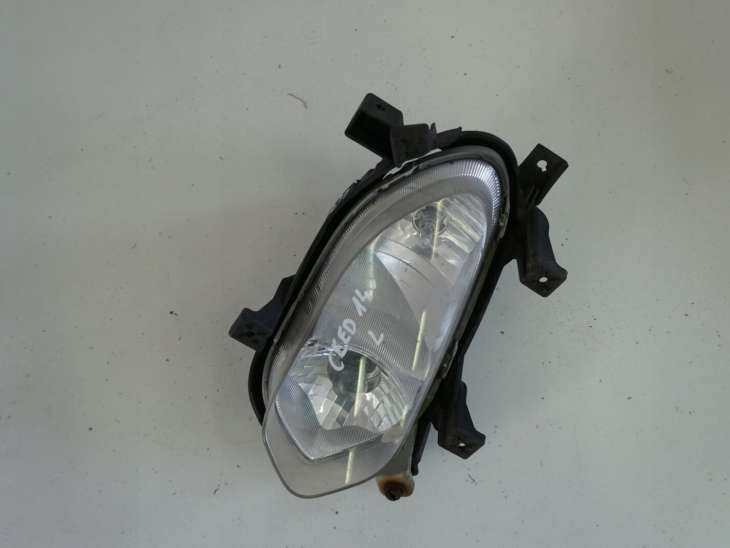 Kia Ceed II Jd Lampa Przeciwmgielna Halogen Lewy 92201A2100