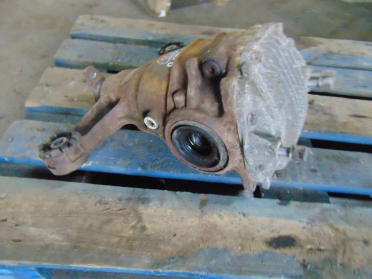 Lexus Is220 2006 Tylny Most - Image 2