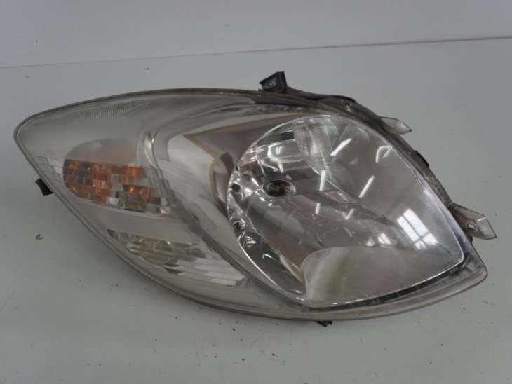 Toyota Yaris II Lampa Lewa Przednia Uk 81150-0d130