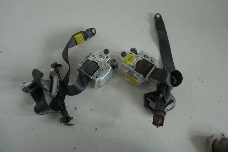Hyundai I30 Pasy Bezpieczeństwa 88820-2l700 88810-2l700