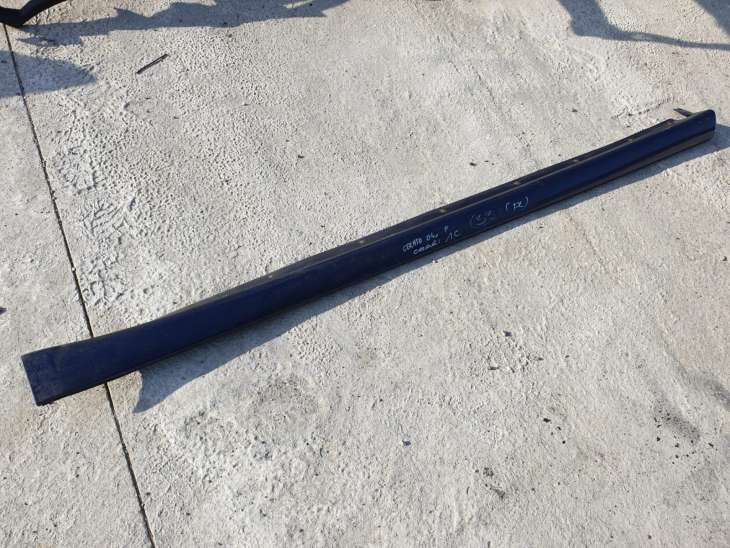 Kia Cerato 2004r Listwa Nakładka Progowa Prawa Kołor 1c 87761-2f000