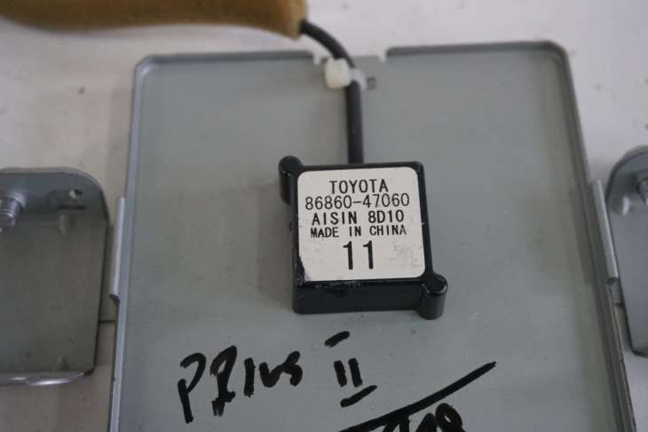 Toyota Prius II Antena 86860-47060 - Image 2