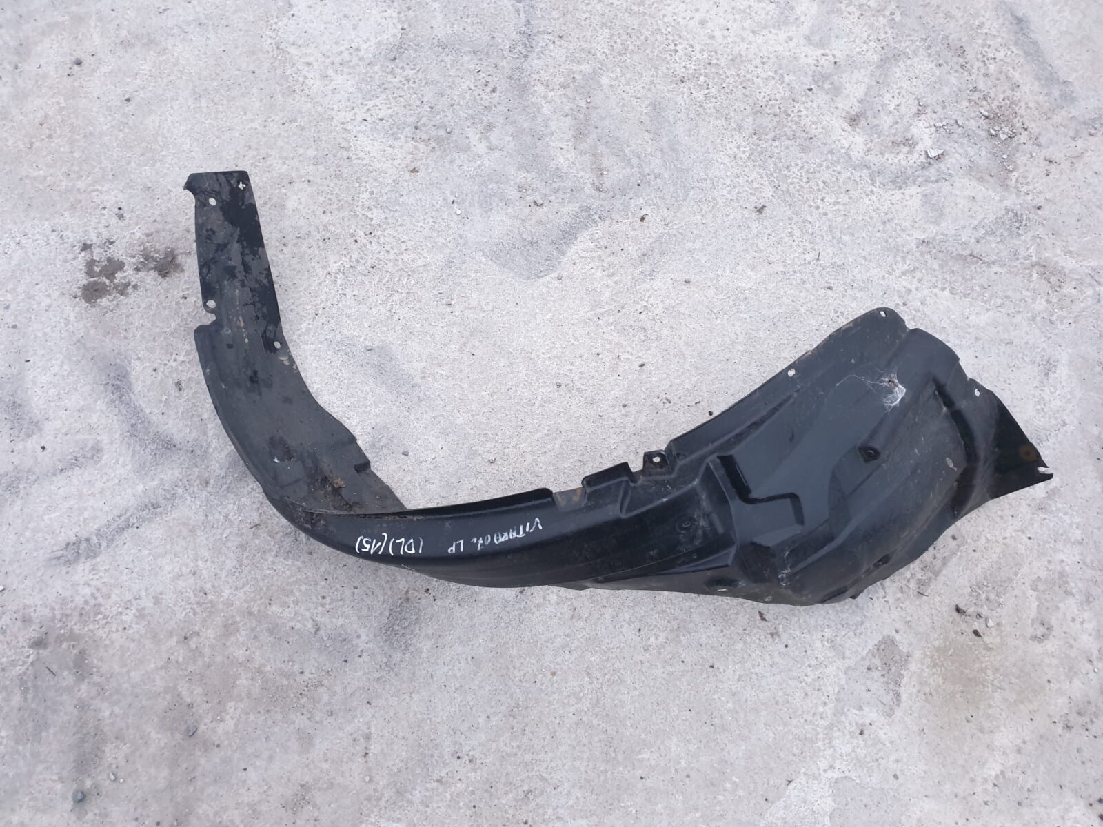 Suzuki Grand VItara II Nadkole Lewe Przednie Przód 72482-65j0