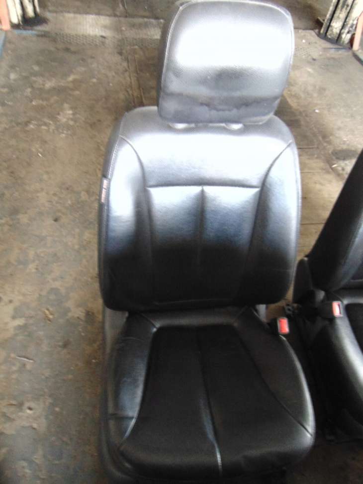 Hyundai Santa Fe II Lift Fotele Kanapy Skóra - Image 7