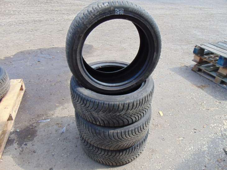 Opony Falken Eurowinter 215/45r17 91v