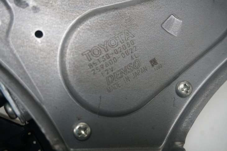 Toyota Auris I Silniczek Wycieraczki 85130-02030 - Image 4