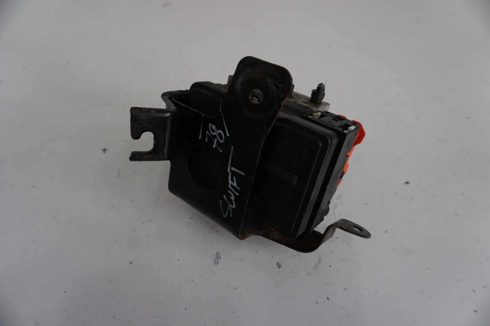 Suzuki Swift III Sterownik Abs 62j0 06.2102-0385.4 Nr.78