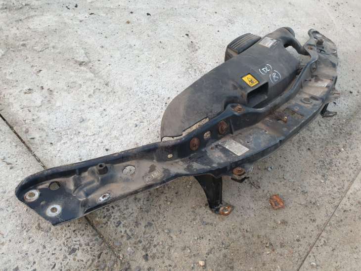Fiat Bravo 2001r Pas Przedni Wzmocnienie Czolowe Dolot Powietrza 46540221 - Image 2
