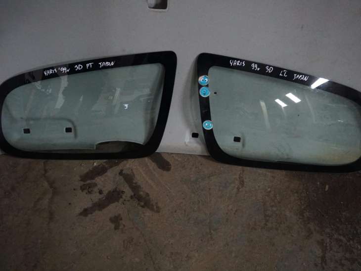 Toyota Yaris I 1999r 3d Szyba Karoseryjna