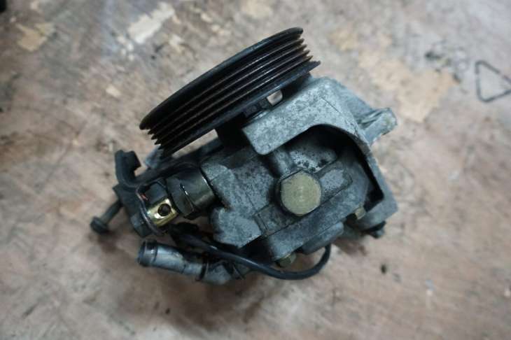 Subaru Forester Sg 2.0t Pompa Wspomagania - Image 3