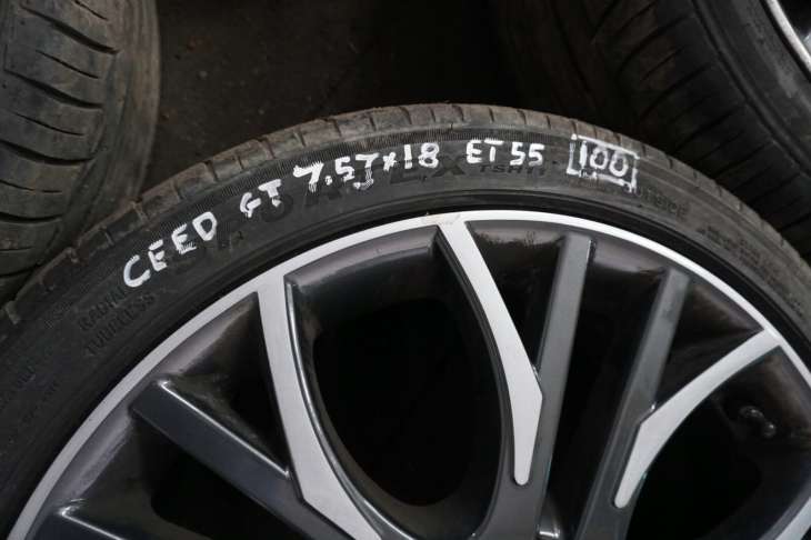 Kia Pro Ceed II Felgi 18 225x40zr18 52910-A2550 - obrazek 9