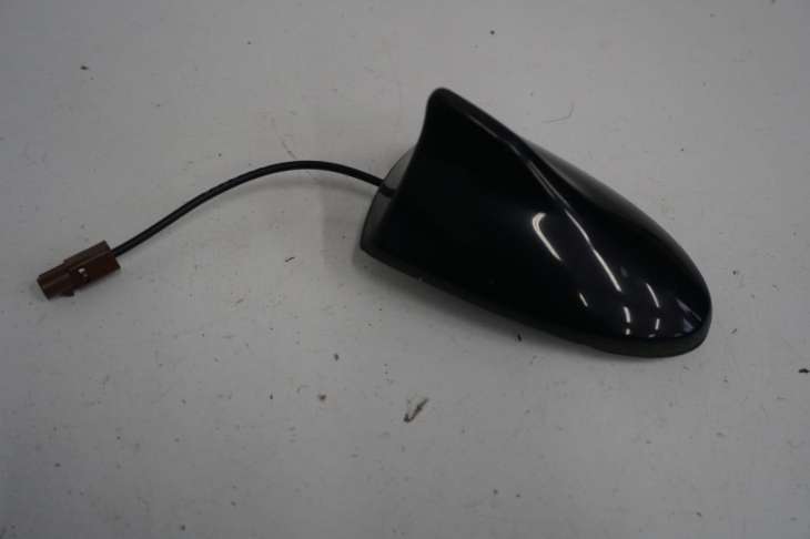 Infiniti Q50 Antena Dachowa Gps