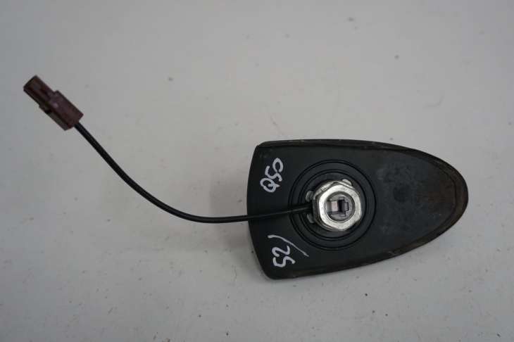 Infiniti Q50 Antena Dachowa Gps - Image 2