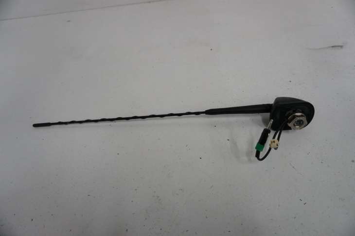 Mitsubishi Outlander I Antena Dachowa - Image 2