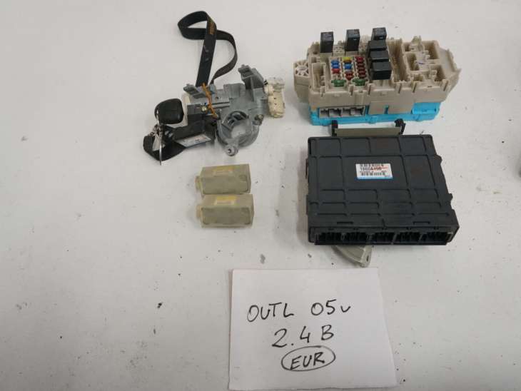 Mitsubishi Outlander I Sterownik Silnika 1860a156 E6t38984h