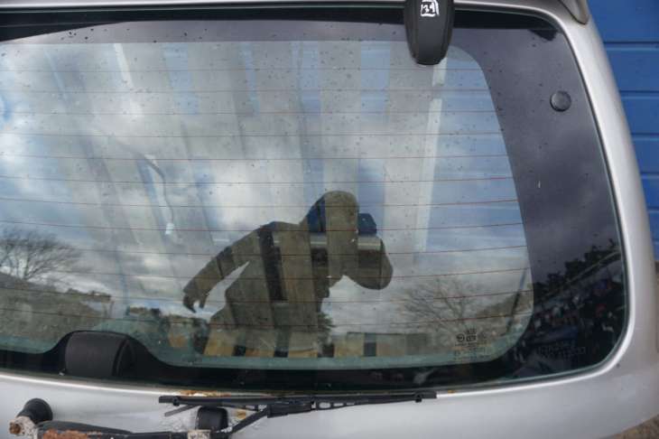 Kia Sorento I Jc Szyba Klapy Bagażnika - Image 3