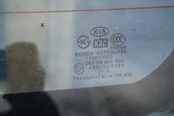 Kia Sorento I Jc Szyba Klapy Bagażnika - Image 4