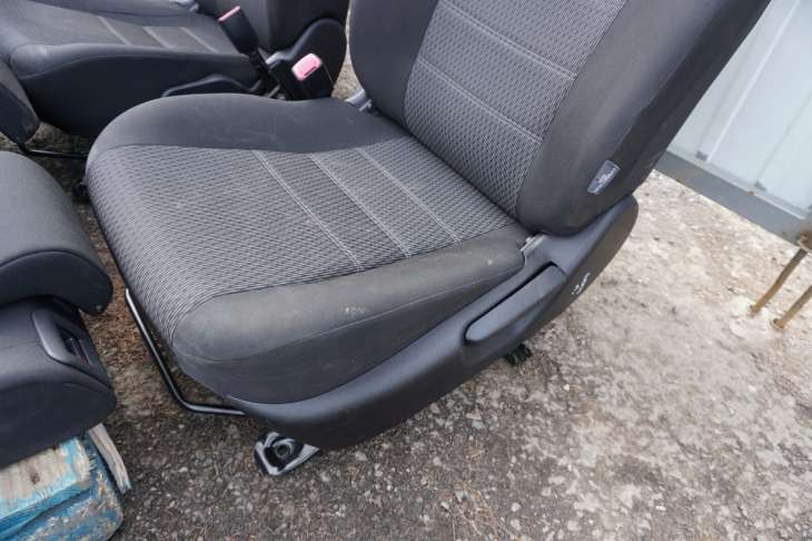 Toyota Avensis T27 III Fotele Kanapy Sedan - Image 6