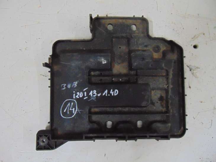 Hyundai I20 Lift Podstawa Akumulatora
