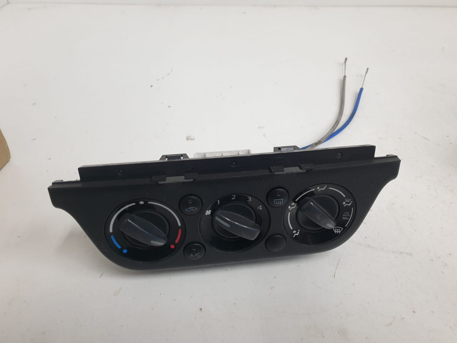 Suzuki Swift Mk6 Panel Nawiewu Klimatyzacji Linki