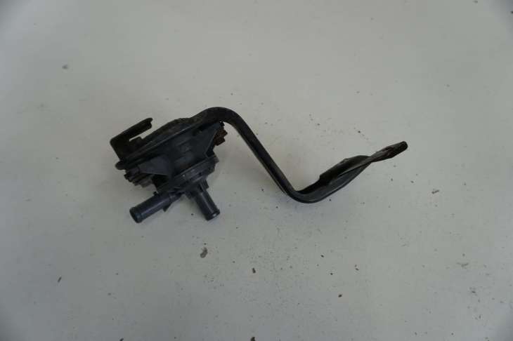 Lexus Is300h III Pompa Wody G9040-33030 - Image 2