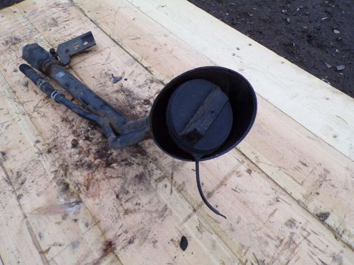 Nissan Note E11 2006-2012r Wlew Paliwa 172219u000 Nr.34 - Image 4