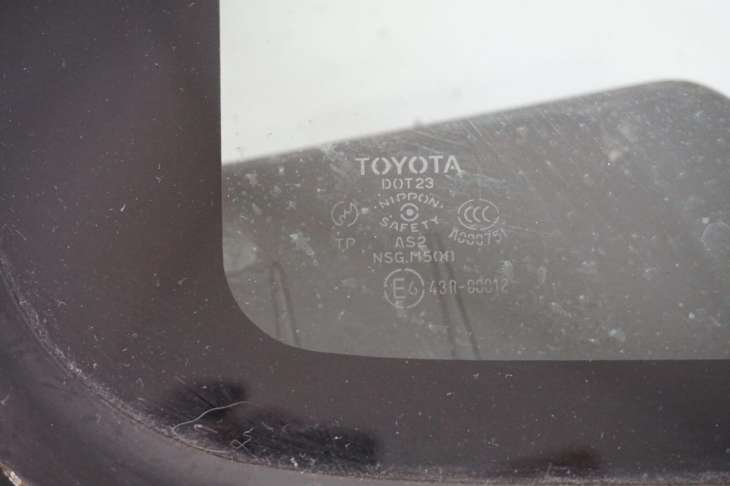 Toyota PreVIa 2005r Szyba Szyberdachu Przednia 6320128341 - Image 3