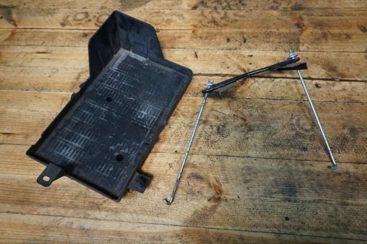 Mitsubishi Asx III 1.8 D 2015r Podstawa Akumulatora Tray Battery 8201a155