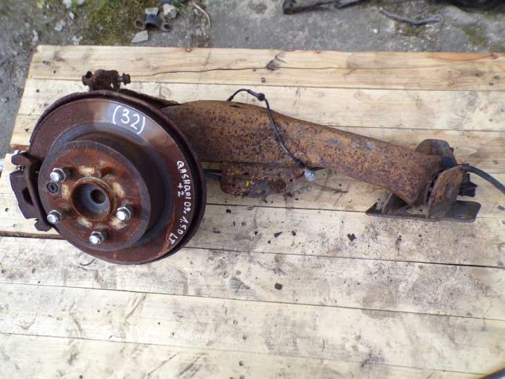 Nissan Qashqai I +2 09r 2wd Zwrotnica Lewa Tylna wahacz - obrazek 2