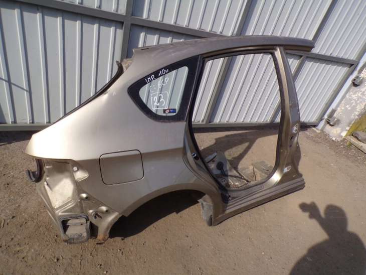 SUBARU IMPREZA GH C6P PRAWY BLOTNIK REPERATURKA 51439FG0009P