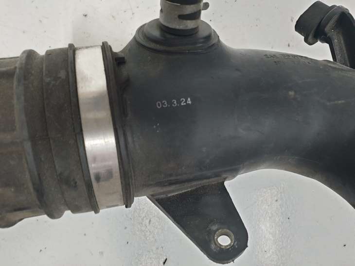Suzuki Liana 2002r 1.6 Benzyna Rura Przewód Dolot Powietrza - Image 5