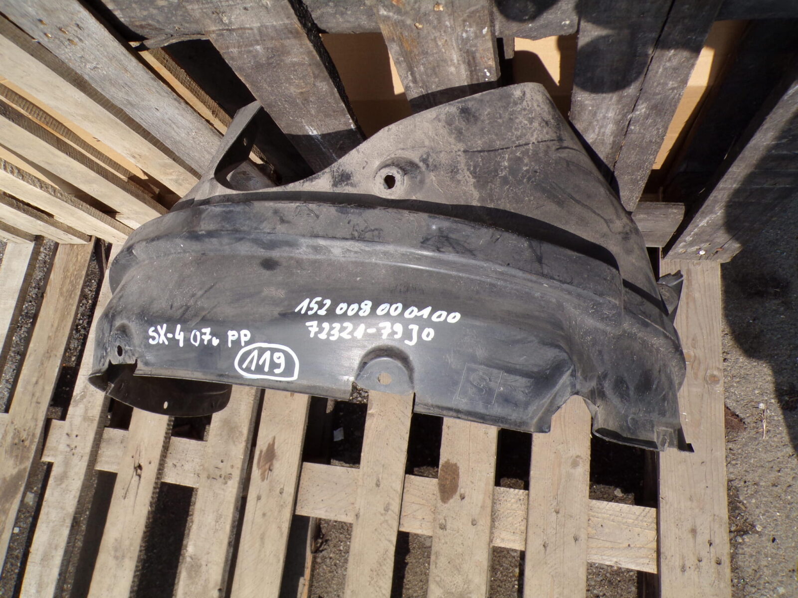 Suzuki Sx4 Nadkole Prawe Przednie 72321-79j0
