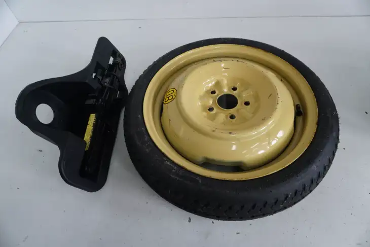 Toyota Prius II Koło Dojazdowe Zestaw Lewarek T125/70d16 (NR 20)
