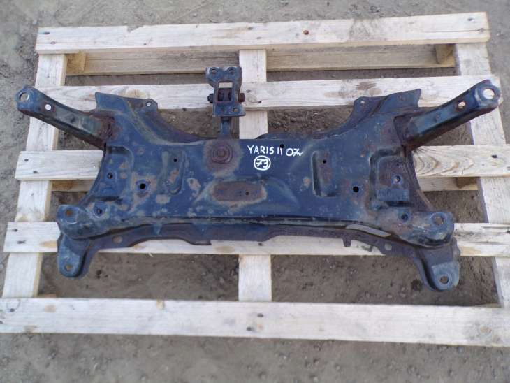 TOYOTA YARIS II Belka Zawieszenia Sanki Wózek 73 ; 512010D090