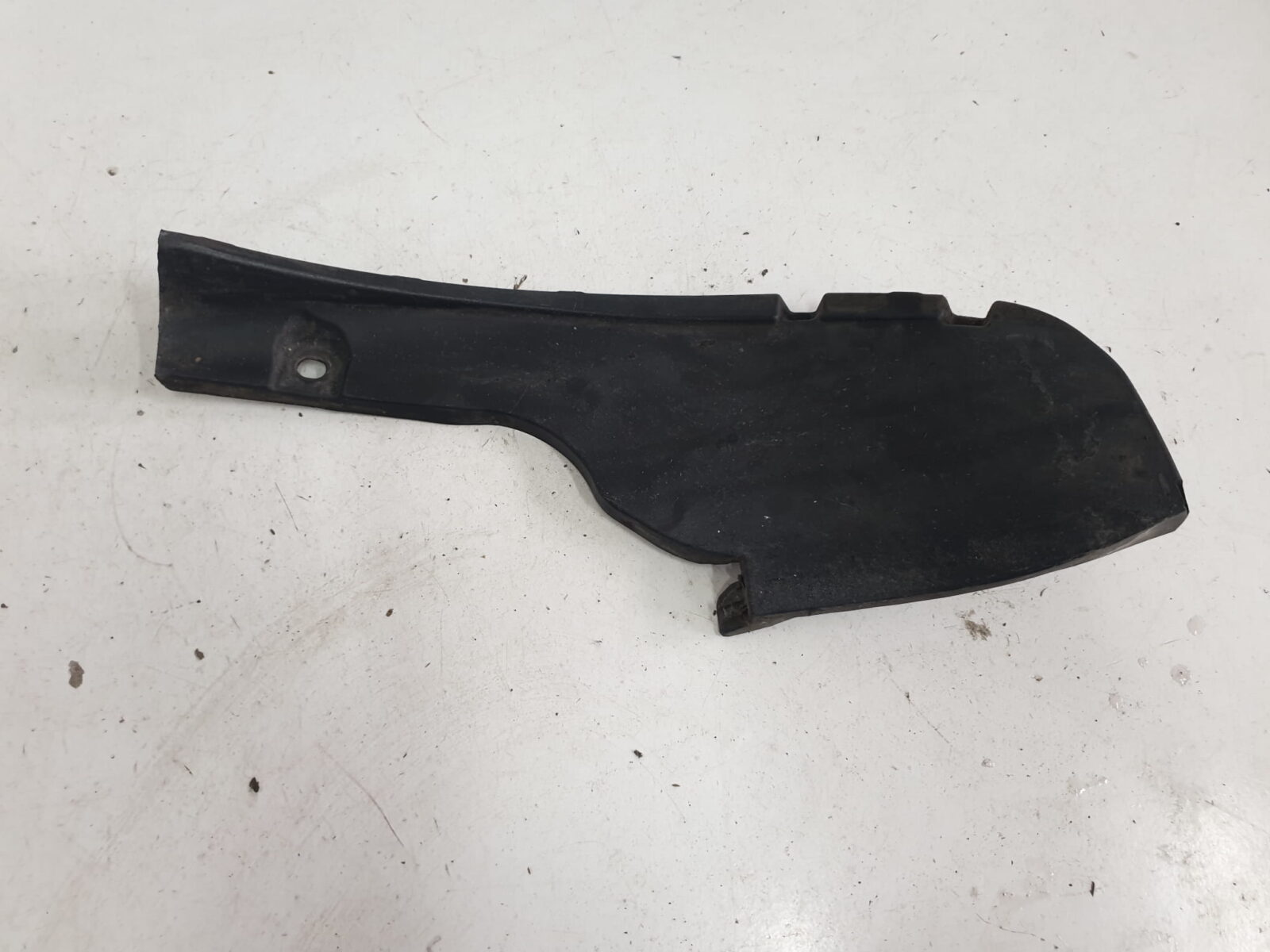 TOYOTA YARIS II Nadkole Lewe Tylne Tył 52592-52170