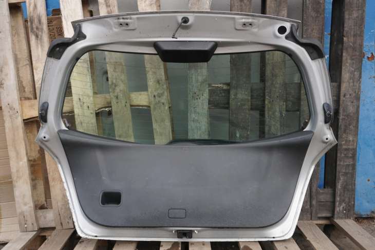 Toyota Yaris II Klapa Bagażnika Szyba 1f8 Mechanizm - Image 5