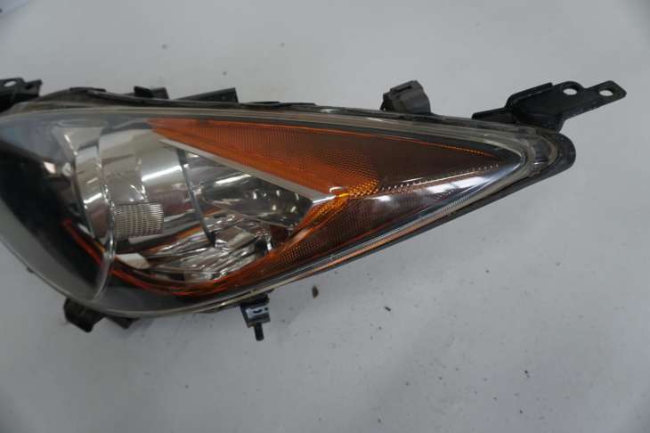 Mazda 3 Lampa Lewy Przód Uk Bdg7-51040 Numer 86 - Image 2