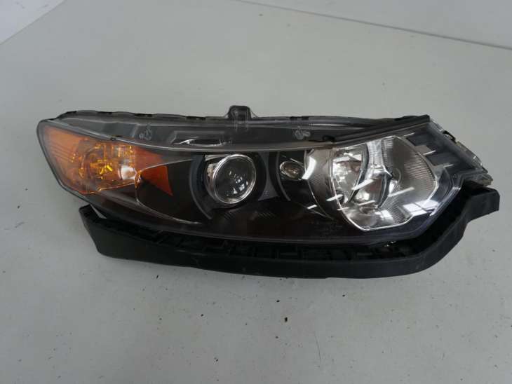 Honda Accord 2010r Lampa Prawy Przód Uk Numer 85