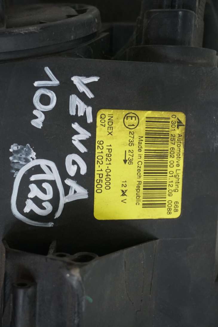 Kia Venga 2010r Lampa Prawy Przód Uk 92102-1p000 Numer 122 - Image 7
