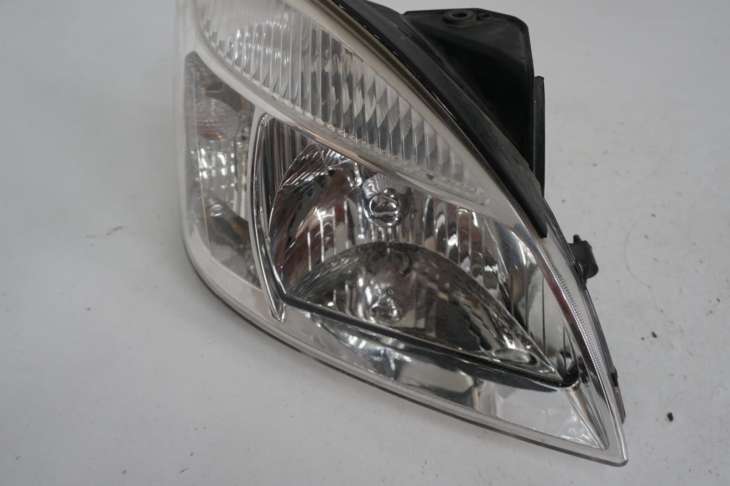 Kia Rio 2006r Lampa Prawy Przód Uk 92102-1g0r Numer 109 - Image 2